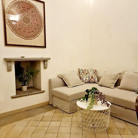 Elegante Appartamento In Centro. Turín Exterior foto