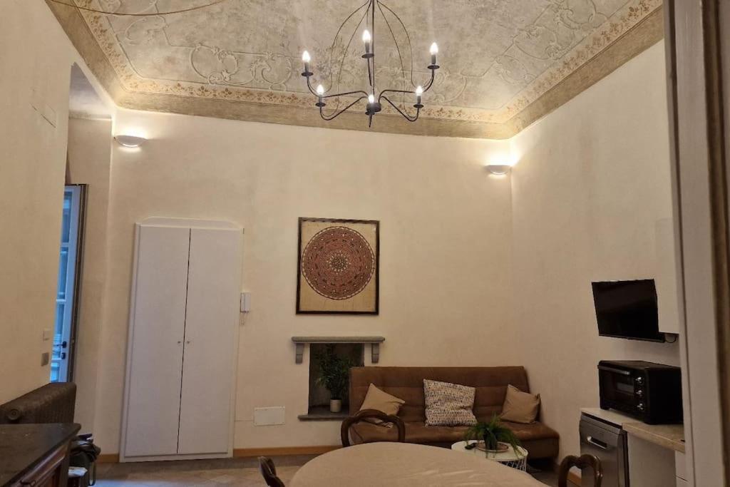 Elegante Appartamento In Centro. Turín Exterior foto